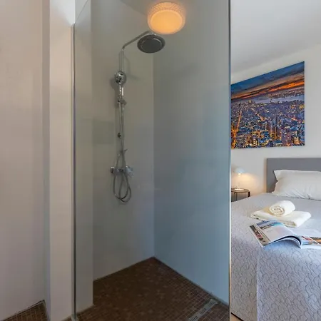 Lake Escape Apartmán *
